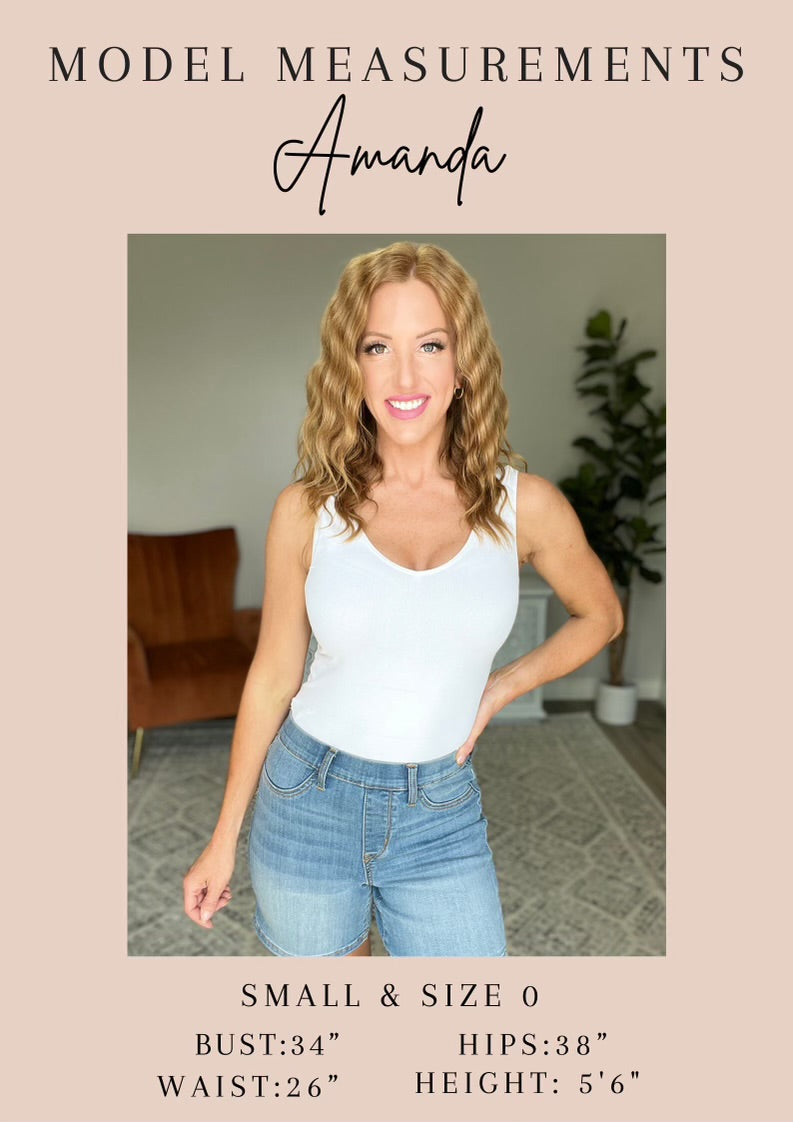Judy Blue: Muriel Mid Rise Control Top Classic Straight Jeans