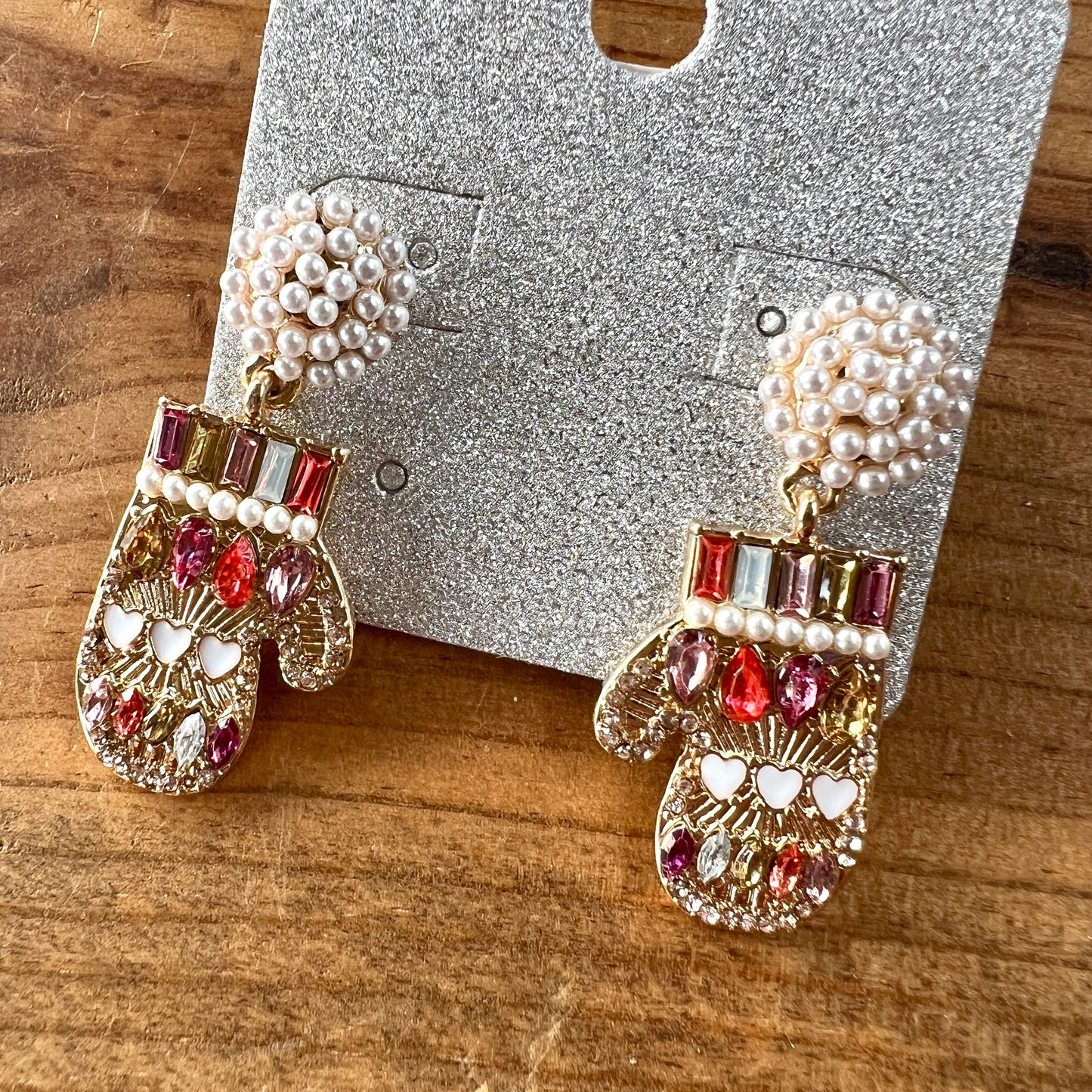 Holiday mitten earring