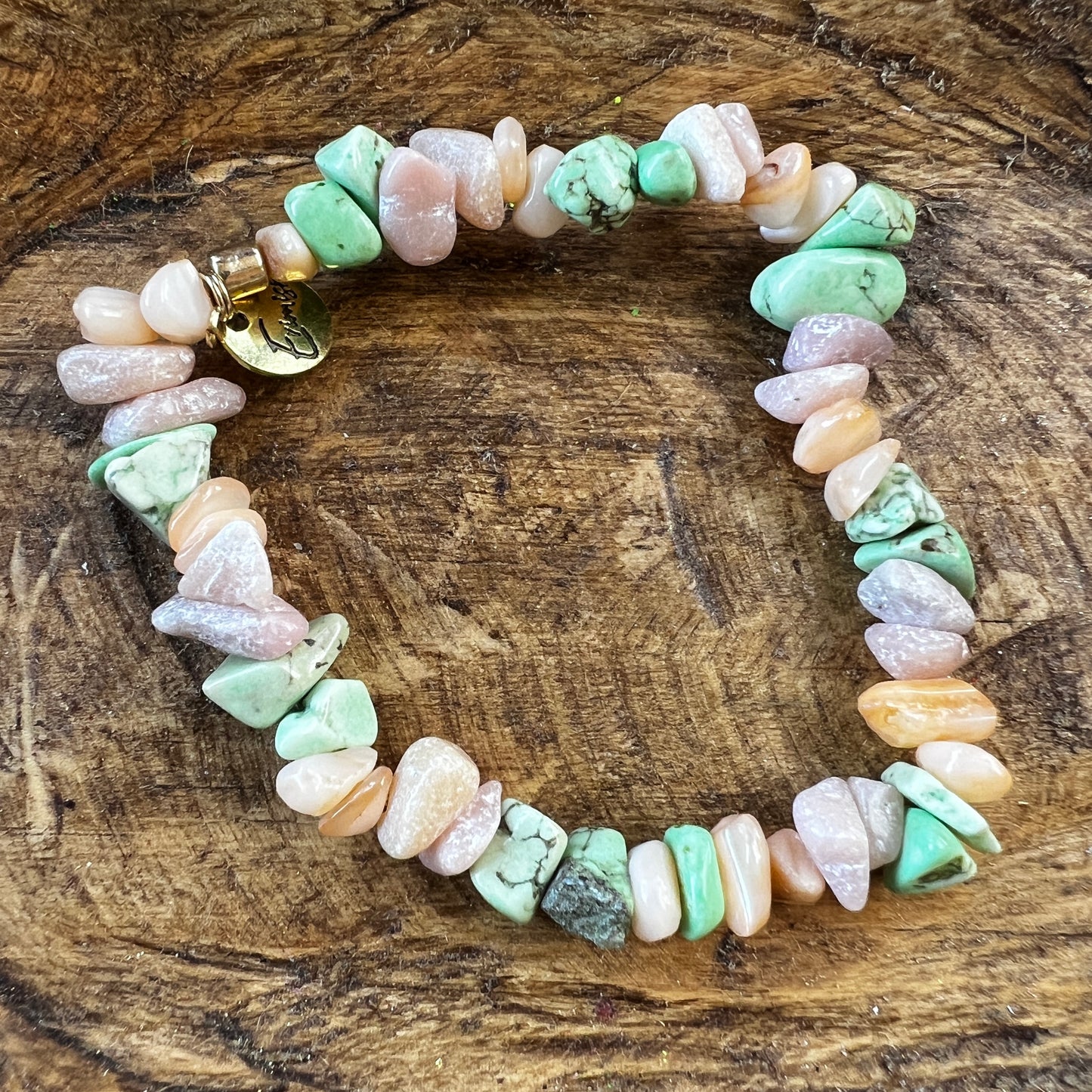 Erimish bracelet - peach and light green