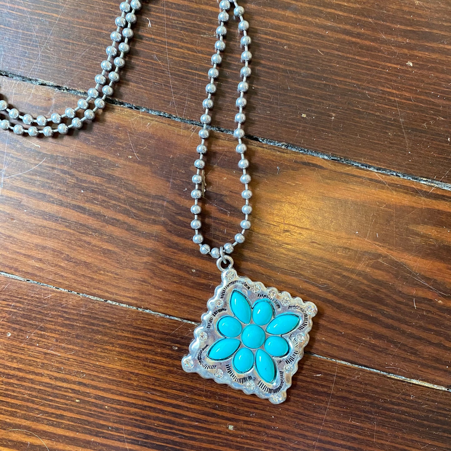 Silver pendant w/ turquoise necklace